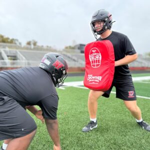 Pushback Shiled With Players Red