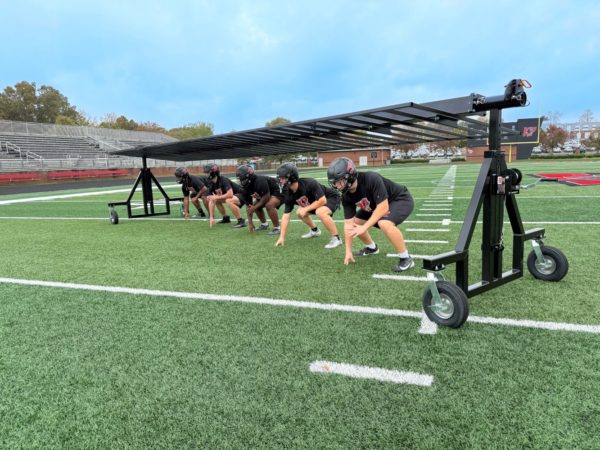 24 Crank Chute With Players In 3 Point Low Stance 4(1)